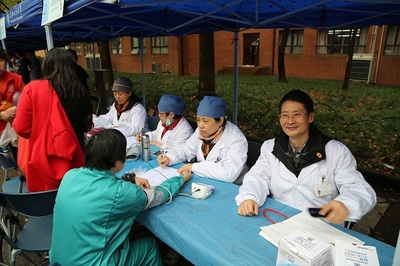 上海交通大學后勤集團成功舉辦第十期“特色服務一條街”活動 企業管理視角下的高校后勤服務探索